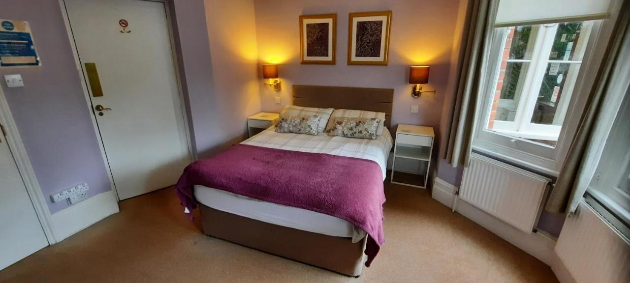 Colebrook Guest House Farnborough  Exteriér fotografie
